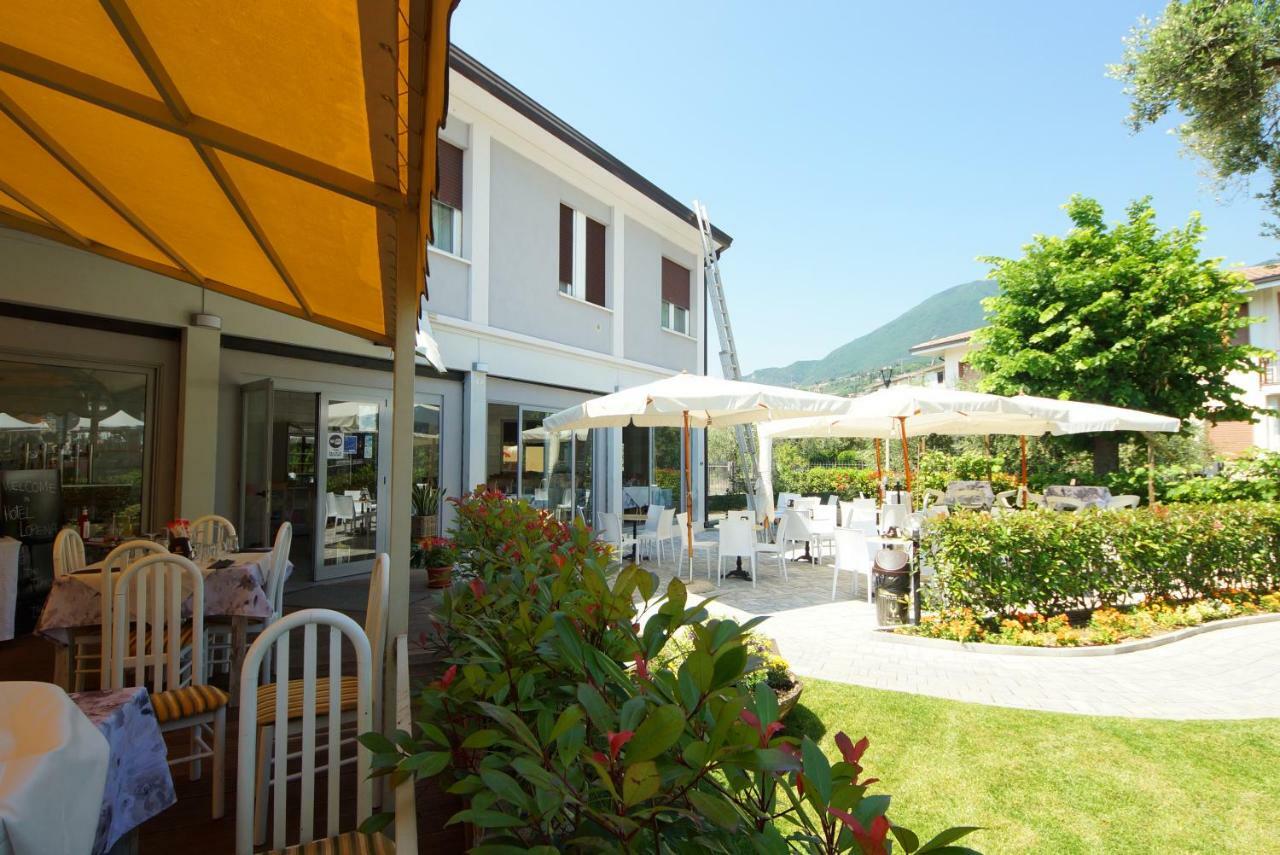 Hotel Lorena Toscolano Maderno Exterior foto